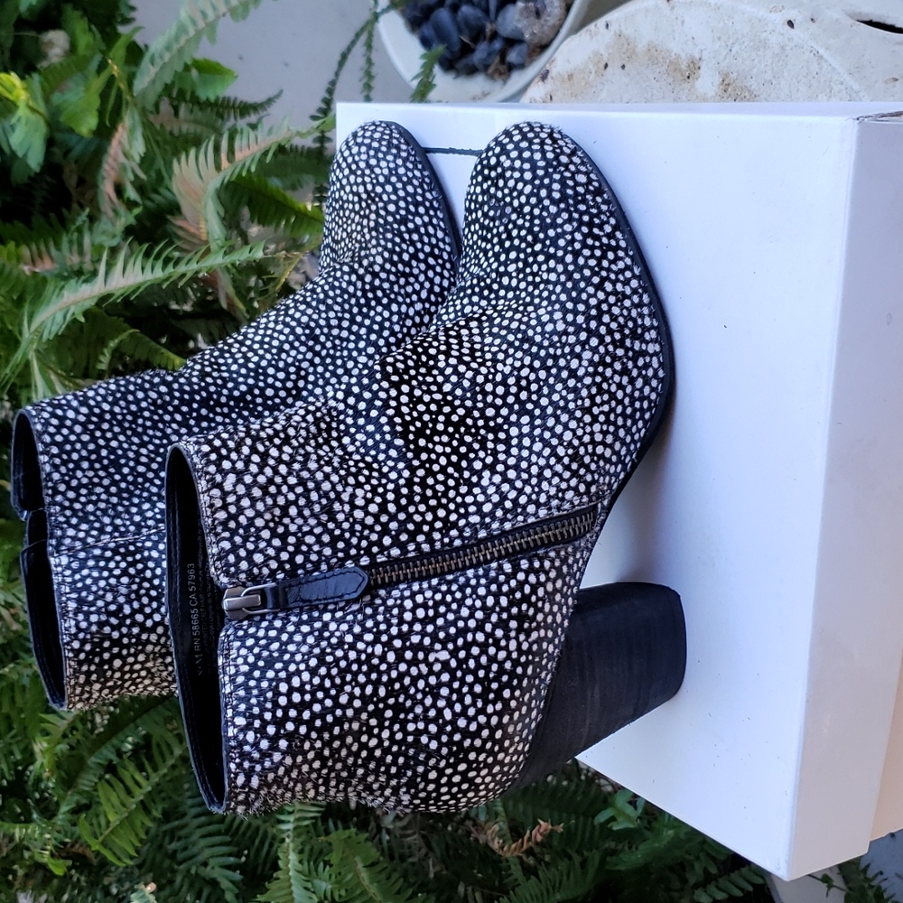 NIB BP genuine haircalf black and white spotted booties 8.5